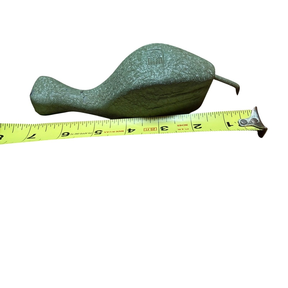 K+M Whale Figurine Unisex OS Green Good Vintage Cast Metal Nautical Decor - Picture 6 of 7
